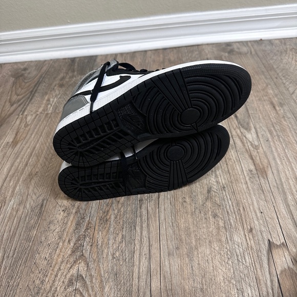 Jordan 1 Retro High OG “Silver Toe” Youth 7Y Men's 7 - Picture 5 of 7